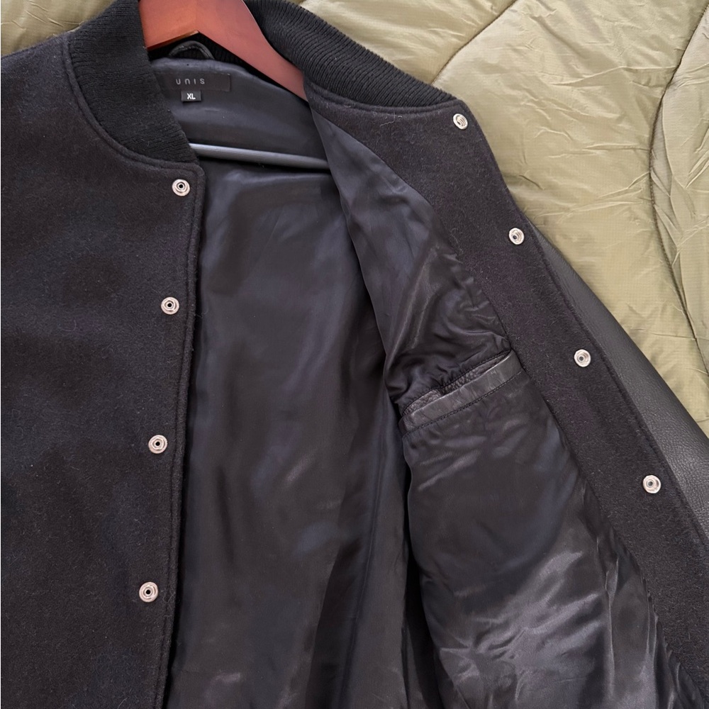 UNIS NYC, varsity bomber jacket, made in 🇺🇸 butter soft leather sleeves - Picture 4 of 12